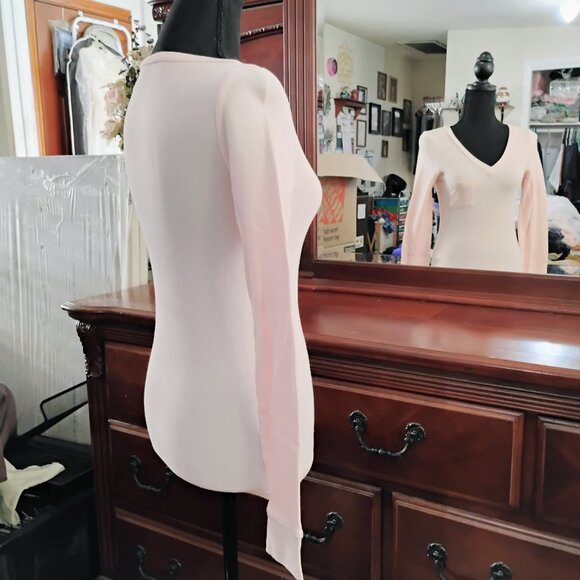 Pale Pink Long Sleeve Knitted V-Neck Top with Pocket - Picture 4 of 6